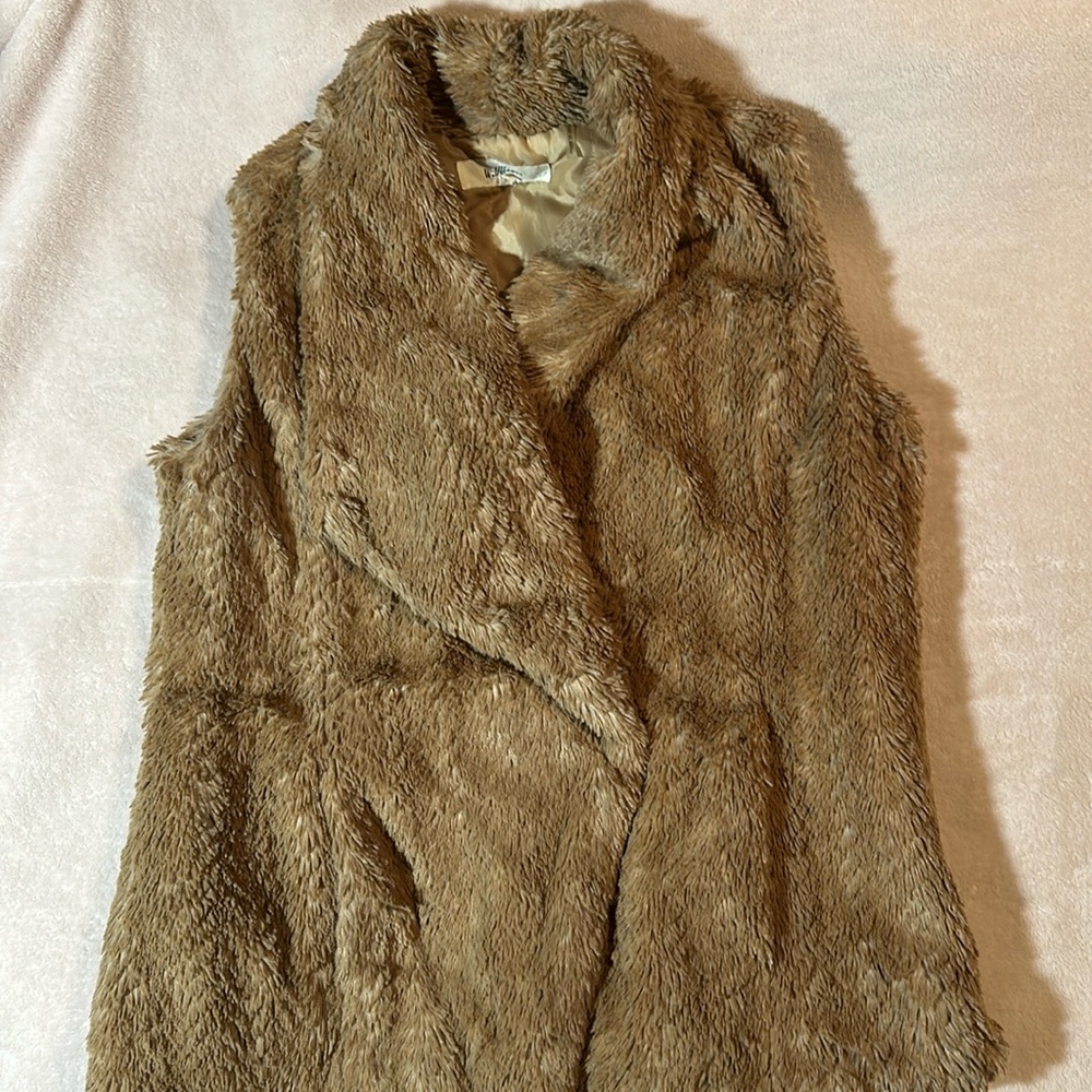 COPY - 🆕 Wildflower faux fur vest, size Small, NWOT